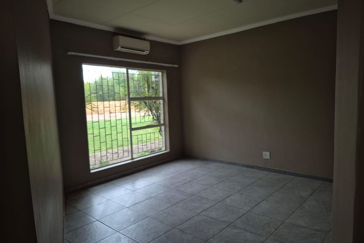 House For Sale in Kuruman Central - Photo 3