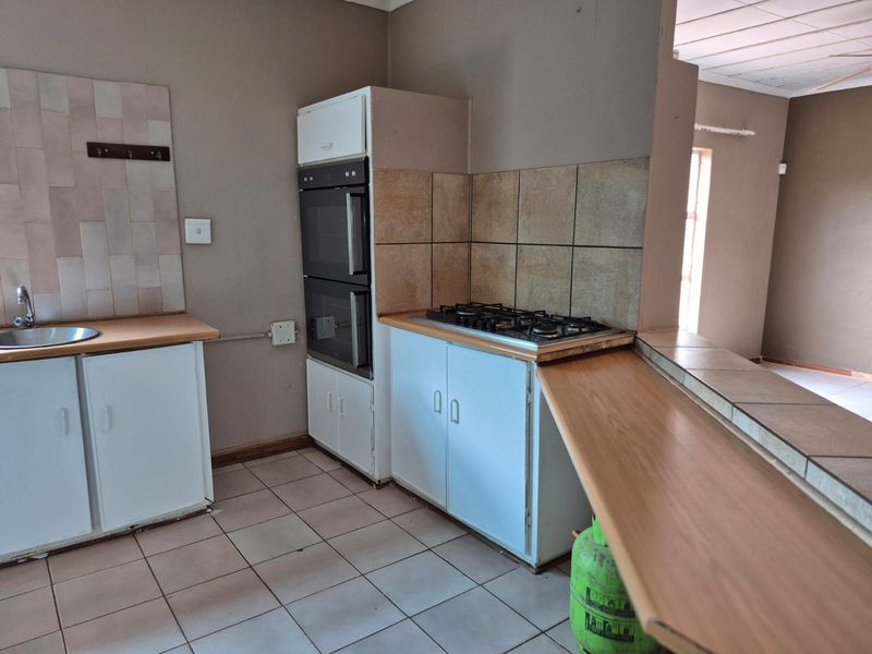 House For Sale in Kuruman Central - Photo 5