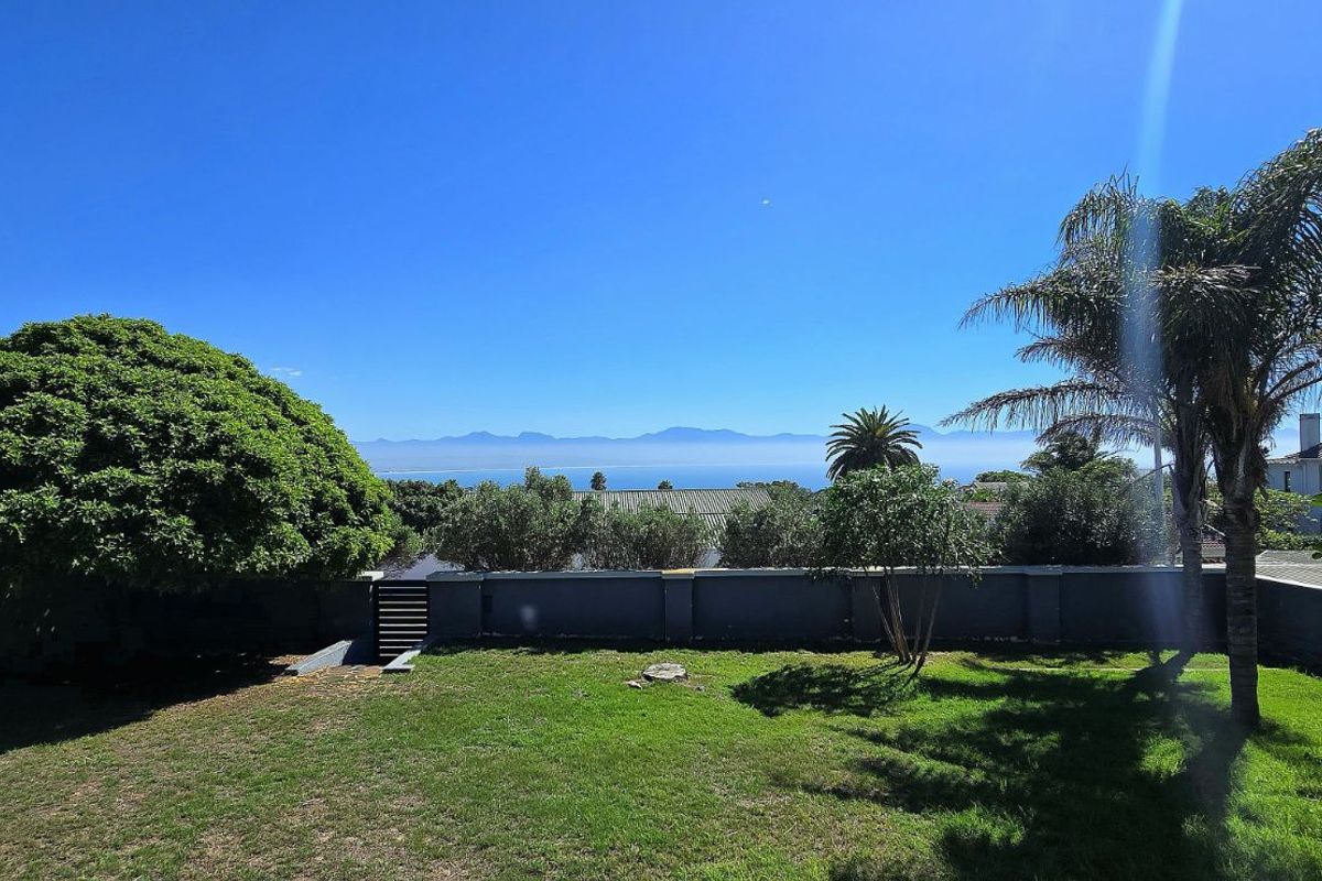 House For Sale in Linkside - Photo 5