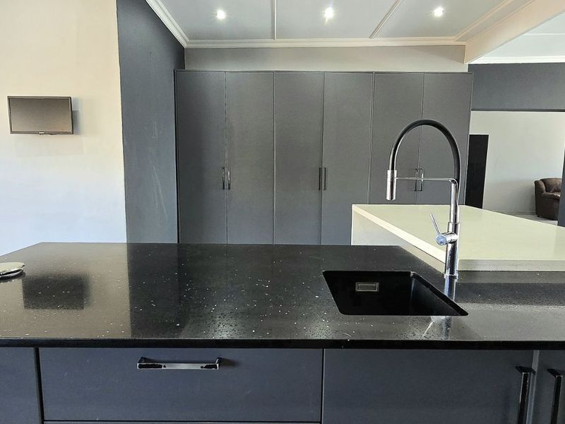 House For Sale in Linkside - Photo 10