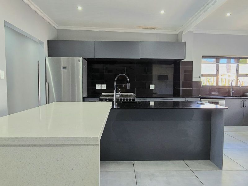 House For Sale in Linkside - Photo 9