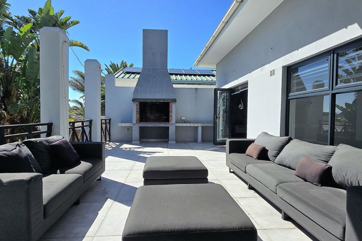 House For Sale in Linkside - Photo 3