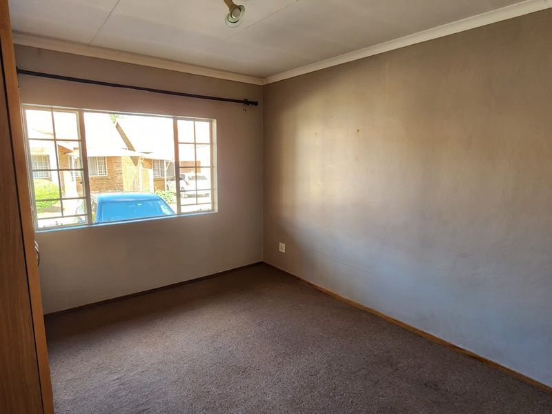 Townhouse For Sale in Bendor - Photo 6