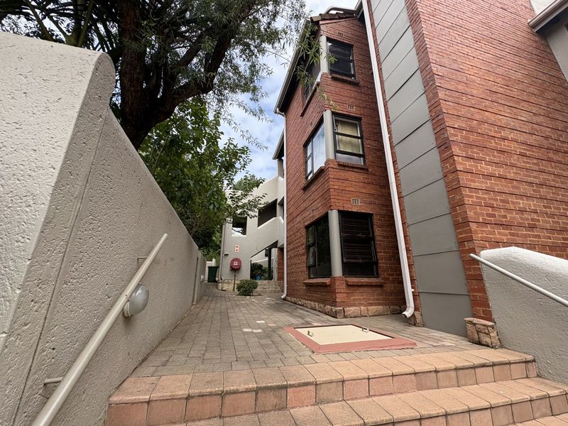 Apartment For Sale in Morningside - Photo 2