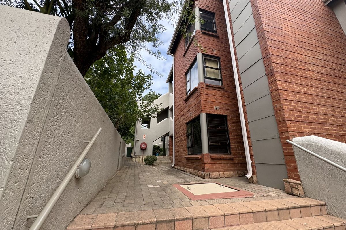 Apartment For Sale in Morningside - Photo 2