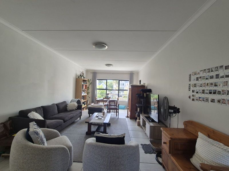 Apartment To Rent in Paardevlei - Photo 4