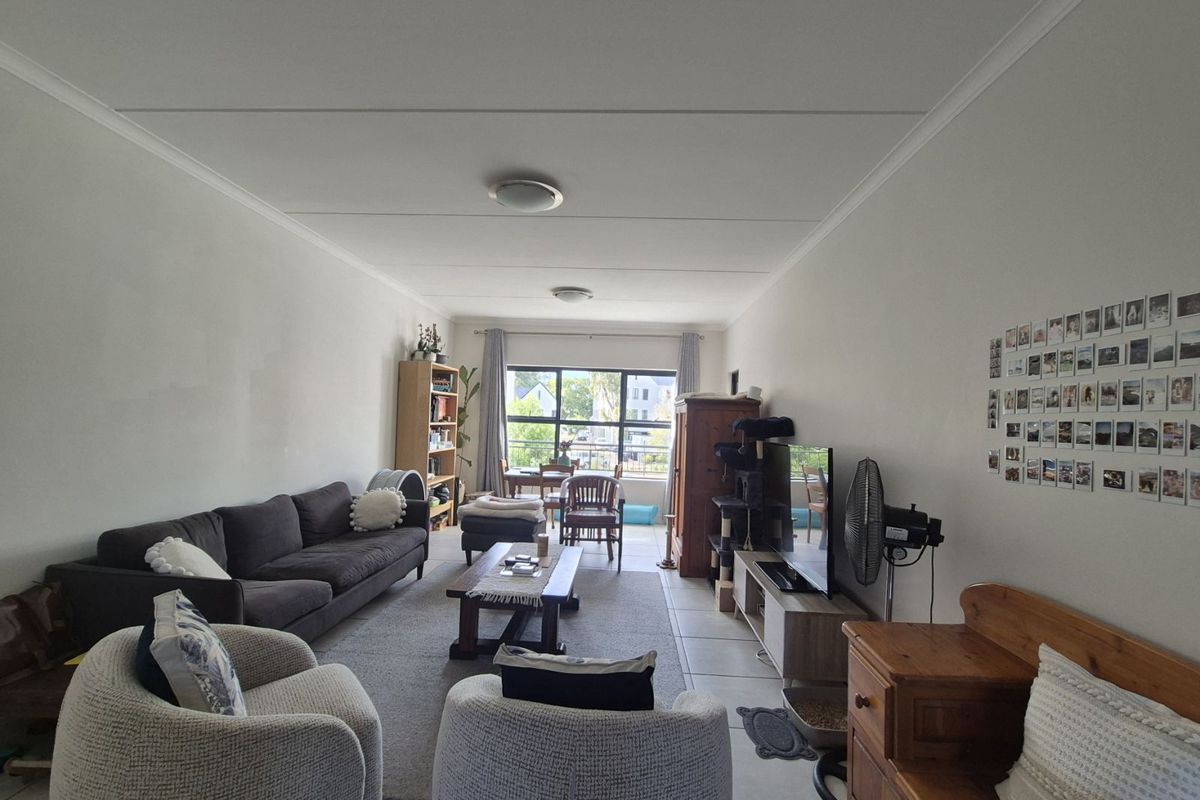 Apartment To Rent in Paardevlei - Photo 4