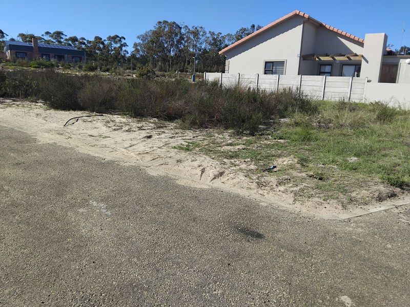 House For Sale in Albertinia Central - Photo 3