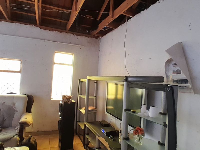 House For Sale in Hammanskraal Central - Photo 5