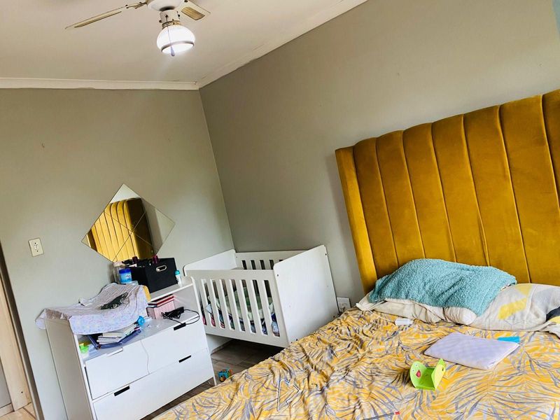 Townhouse For Sale in Tasbet Park - Photo 8