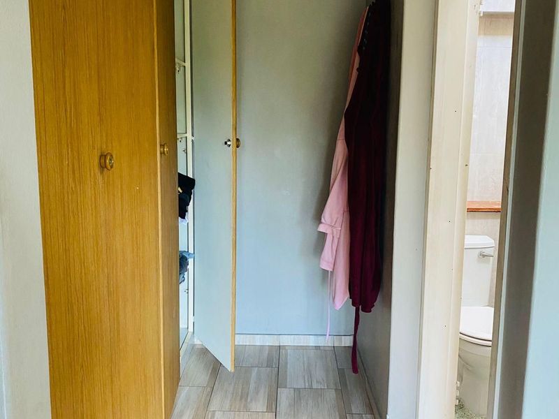 Townhouse For Sale in Tasbet Park - Photo 5