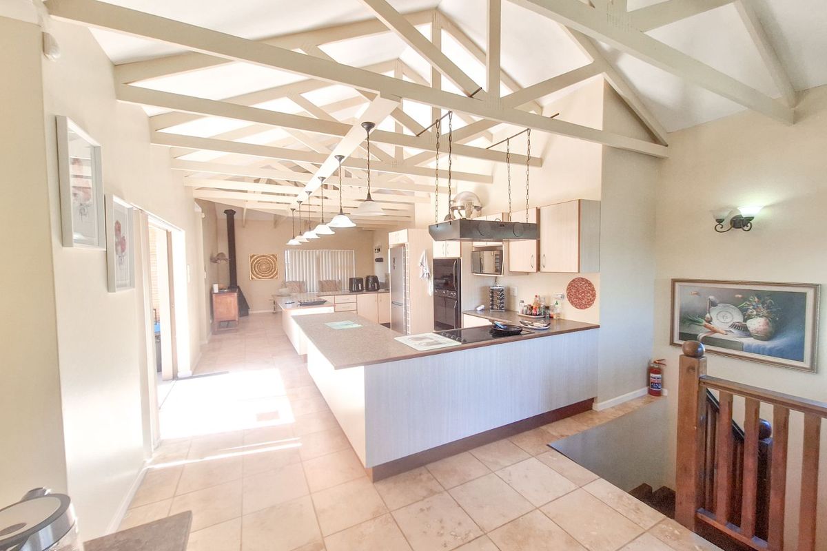 House For Sale in Rexford - Photo 5