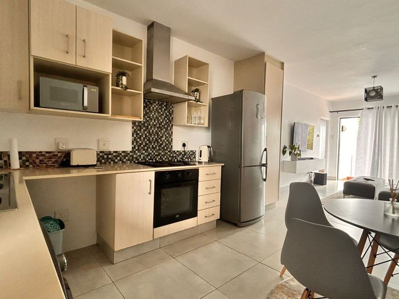 House For Sale in Rivonia - Photo 4