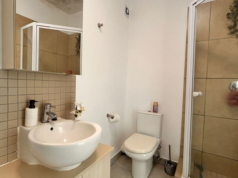 House For Sale in Rivonia - Photo 8