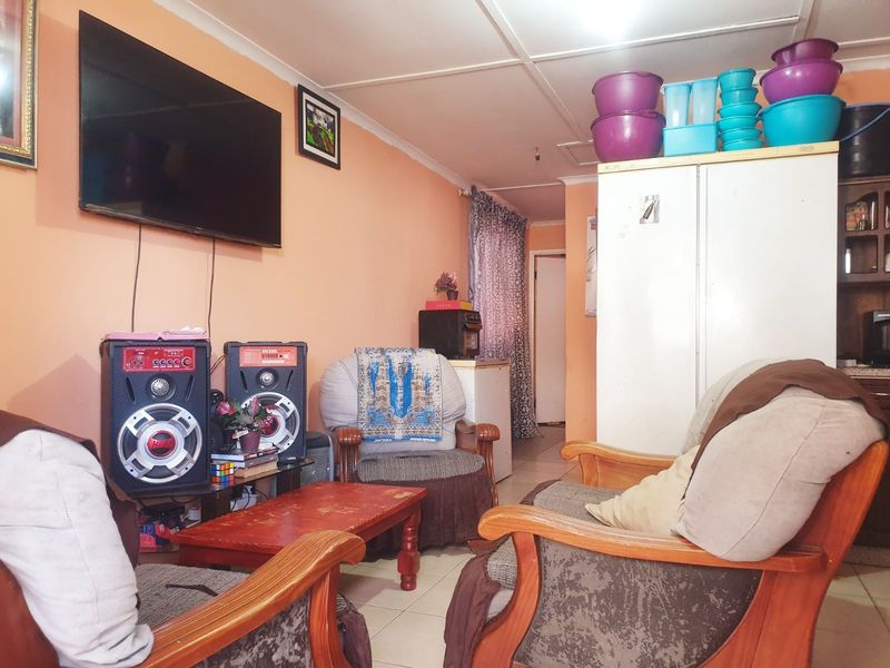 House For Sale in Mfuleni - Photo 3