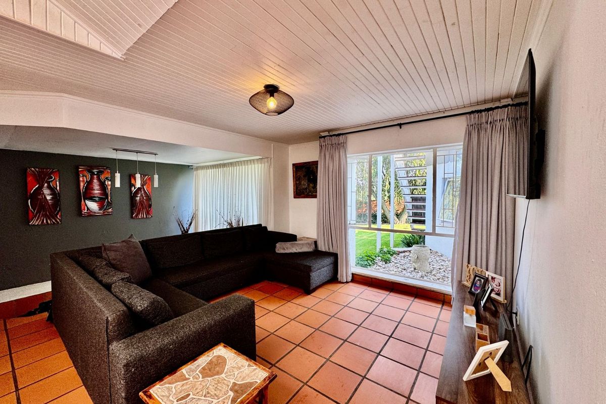 House For Sale in Secunda Central - Photo 4