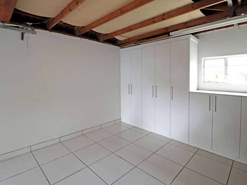 House For Sale in Wierda Park - Photo 5