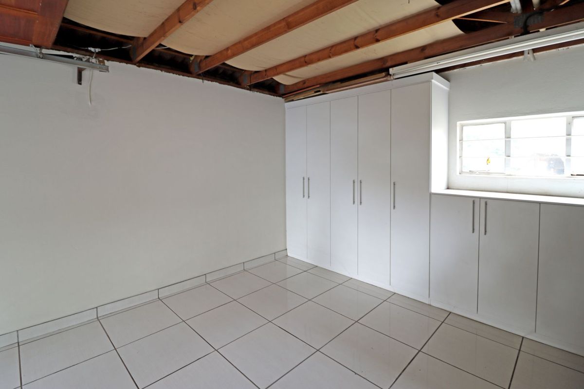 House For Sale in Wierda Park - Photo 5