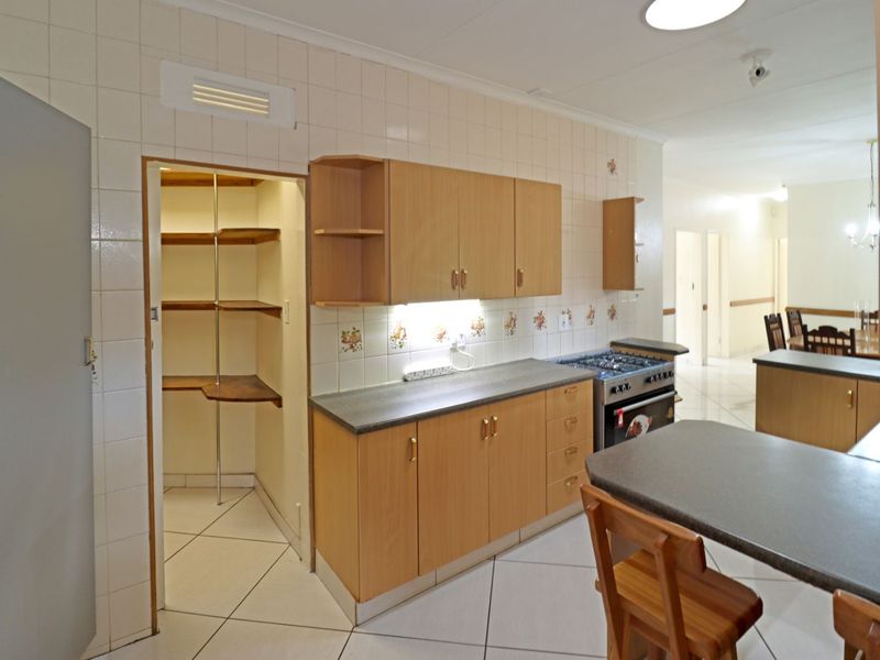 House For Sale in Wierda Park - Photo 9