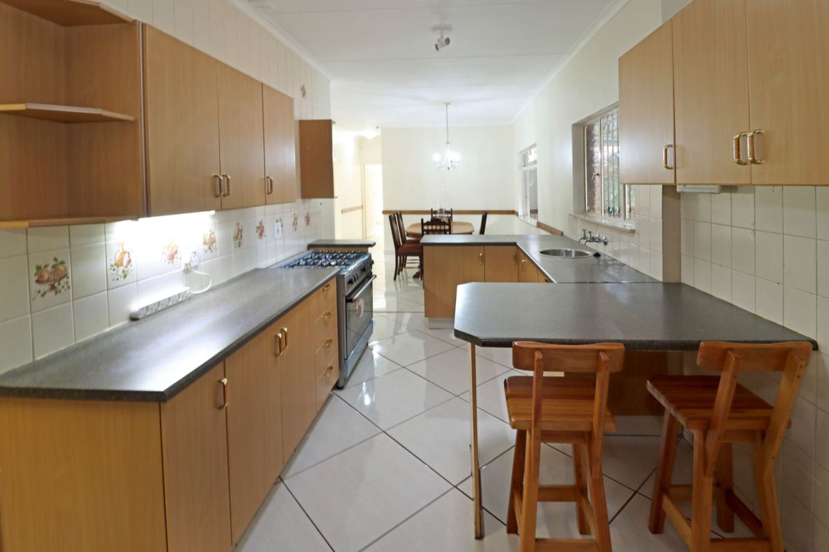 House For Sale in Wierda Park - Photo 2