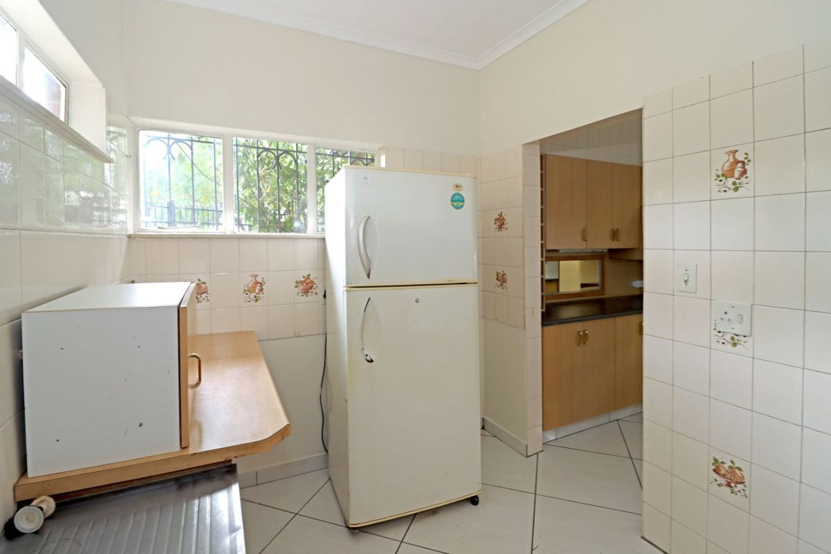 House For Sale in Wierda Park - Photo 3