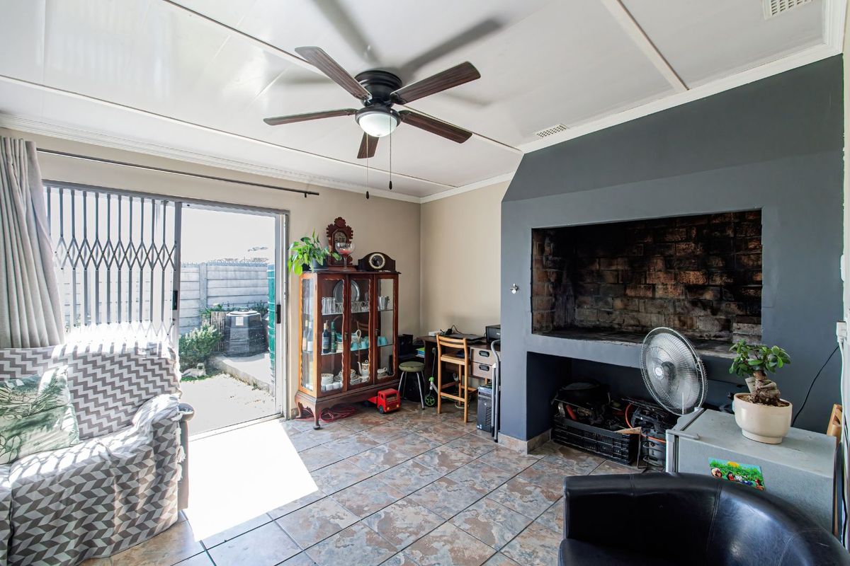 House For Sale in Pine Acres - Photo 3