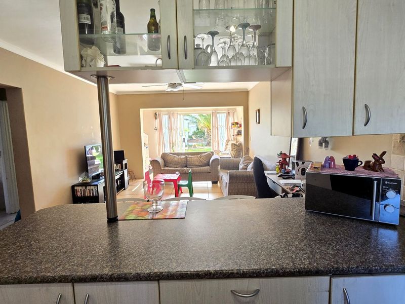 Apartment For Sale in Cayman Beach - Photo 4