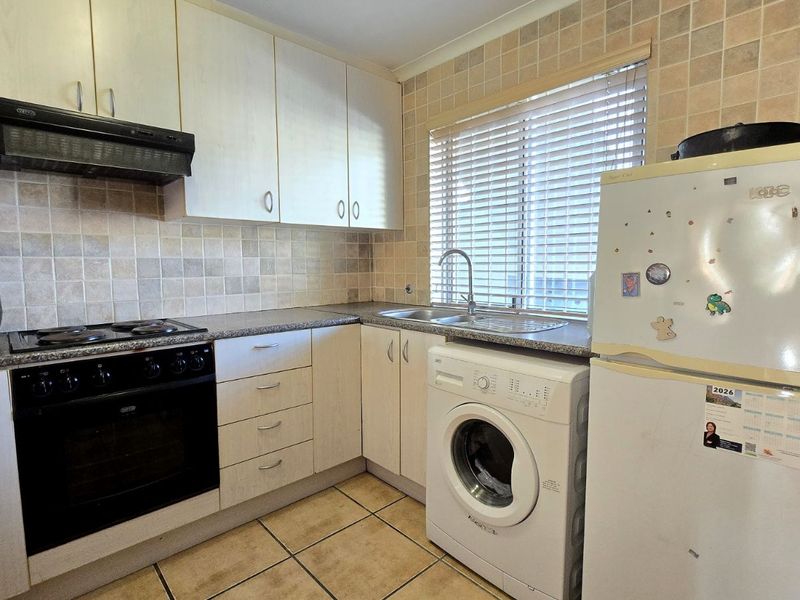 Apartment For Sale in Cayman Beach - Photo 3