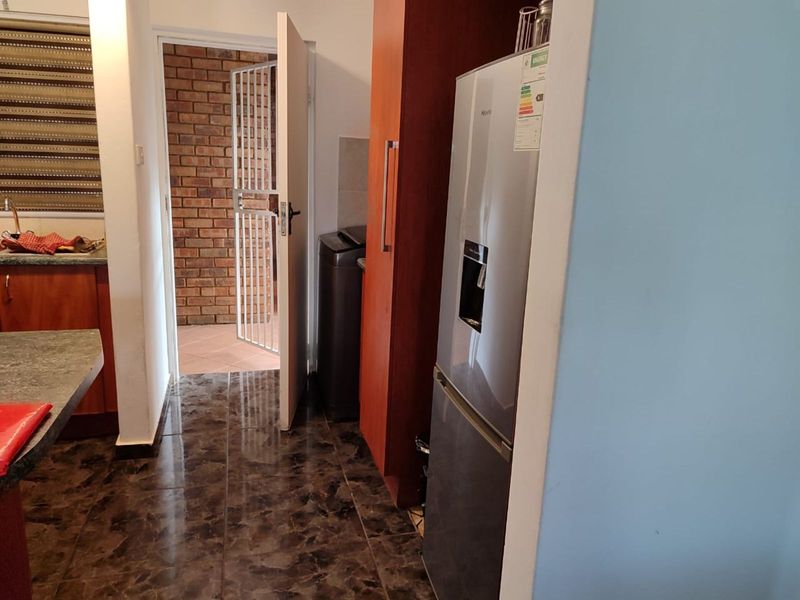 House For Sale in Birchleigh - Photo 4