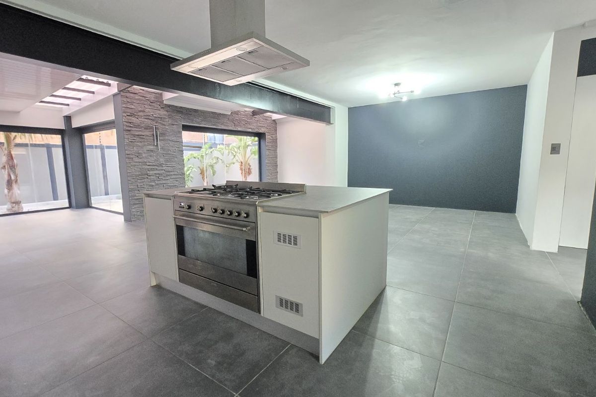 House For Sale in Pine Acres - Photo 2