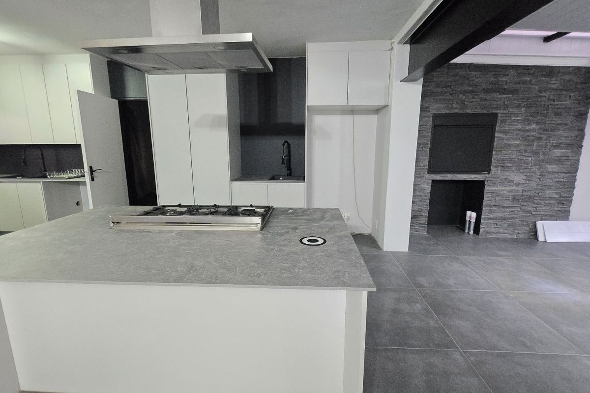 House For Sale in Pine Acres - Photo 5