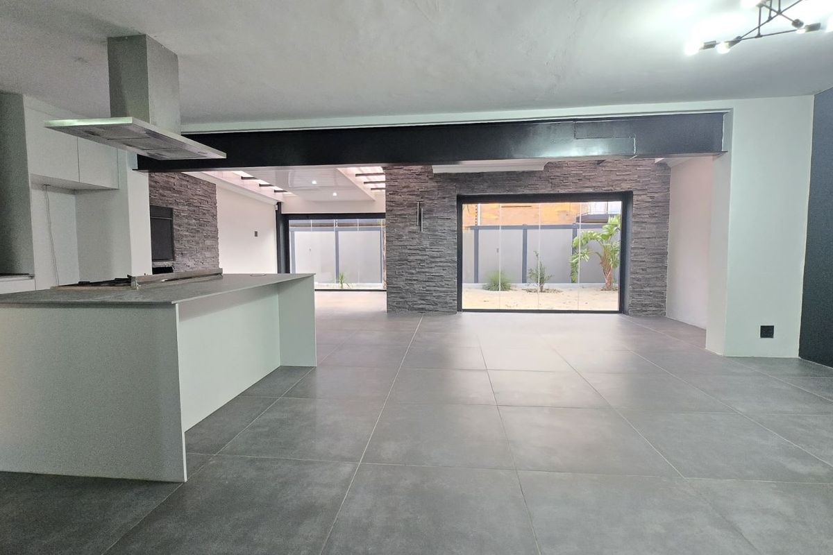 House For Sale in Pine Acres - Photo 3