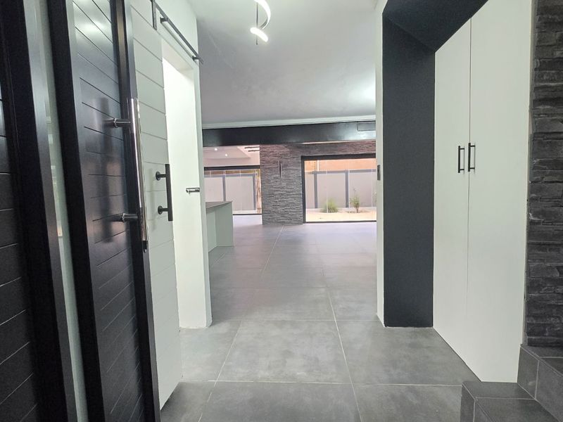 House For Sale in Pine Acres - Photo 10