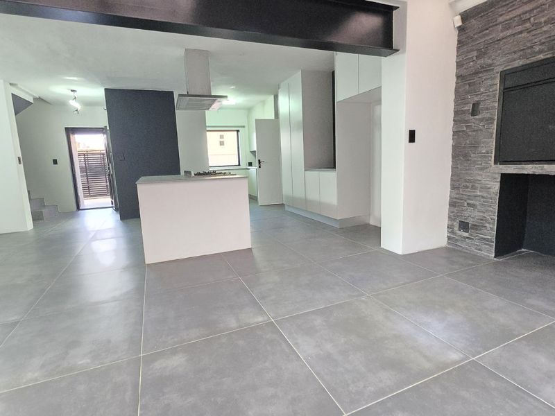 House For Sale in Pine Acres - Photo 4