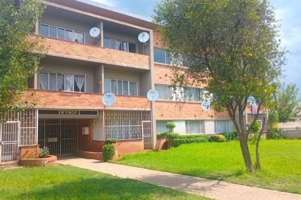 Apartment For Sale in Wilkoppies - Photo 2