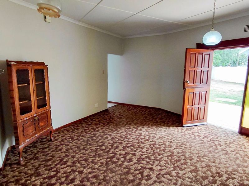 House For Sale in West Bank - Photo 10
