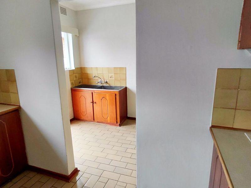 House For Sale in West Bank - Photo 9