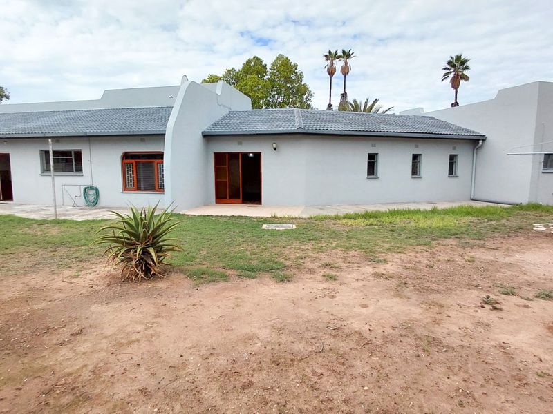 House For Sale in West Bank - Photo 1