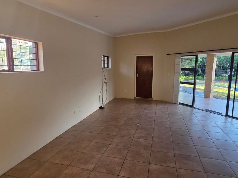 House For Sale in The Island - Photo 10