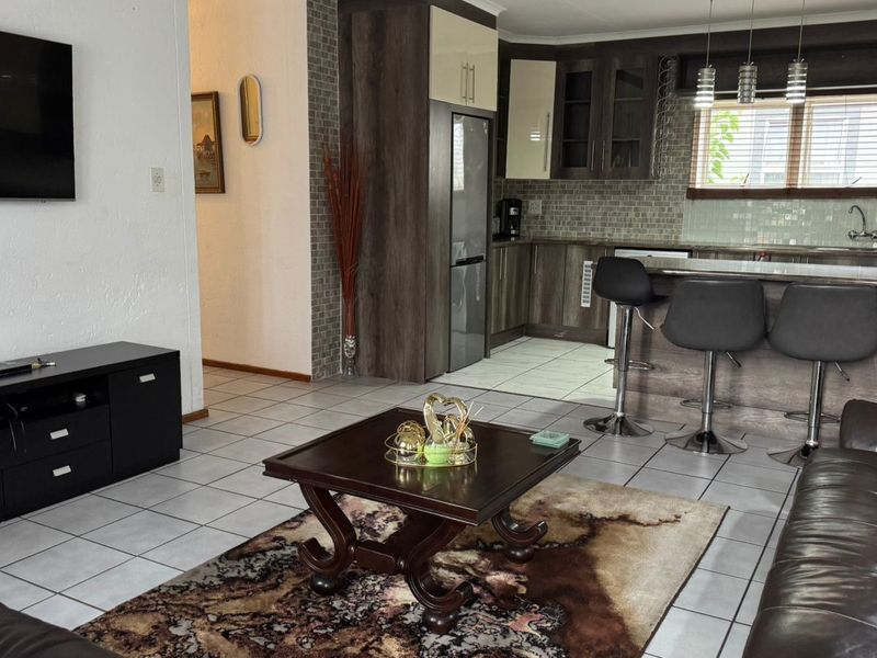 Apartment To Rent in Bryanston - Photo 3