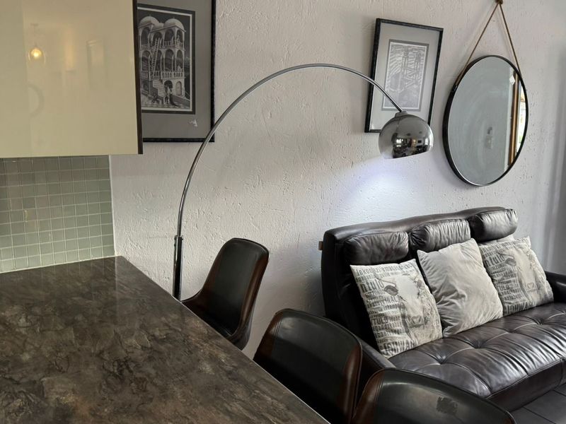 Apartment To Rent in Bryanston - Photo 2