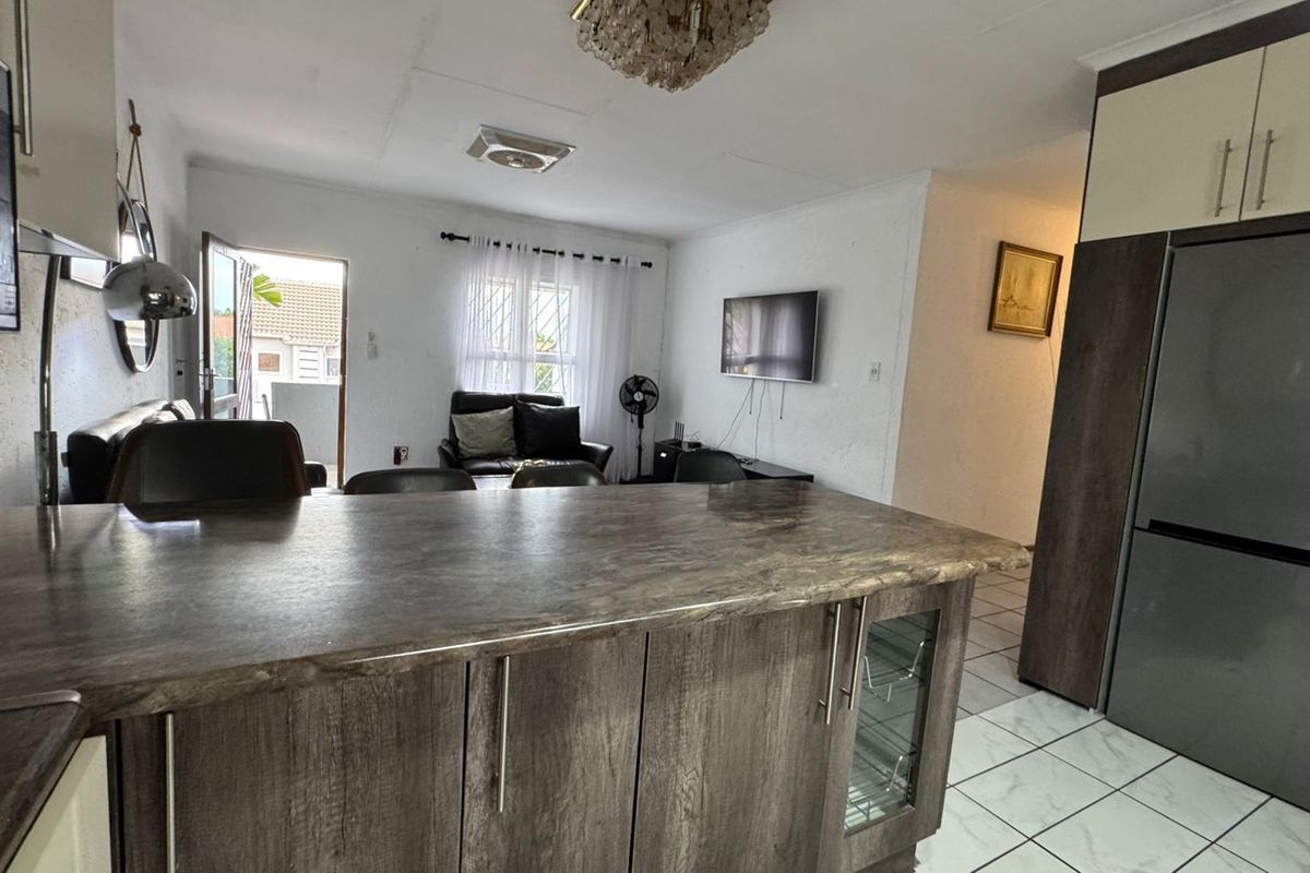 Apartment To Rent in Bryanston - Photo 3