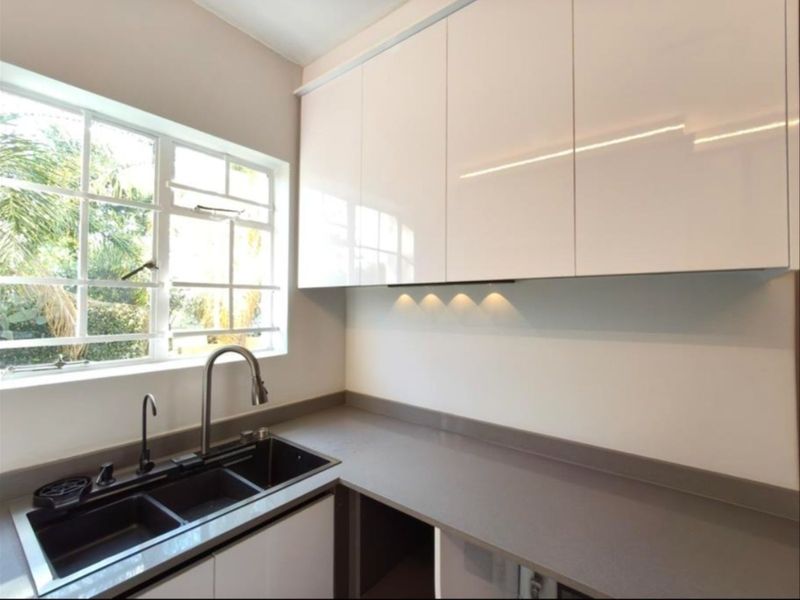 House For Sale in Olivedale - Photo 4