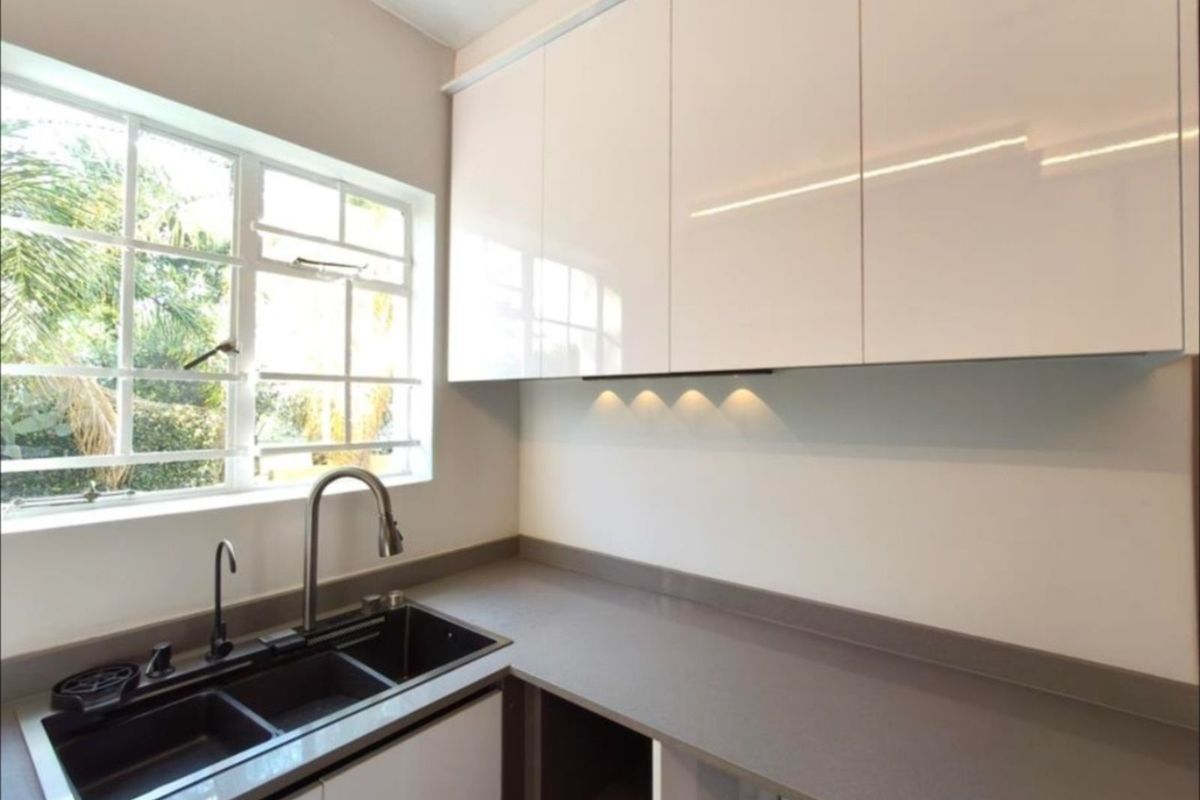 House For Sale in Olivedale - Photo 4