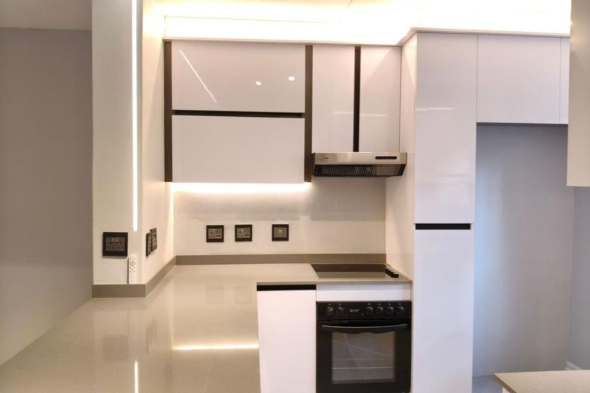 House For Sale in Olivedale - Photo 5