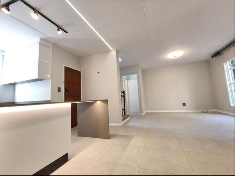 House For Sale in Olivedale - Photo 9