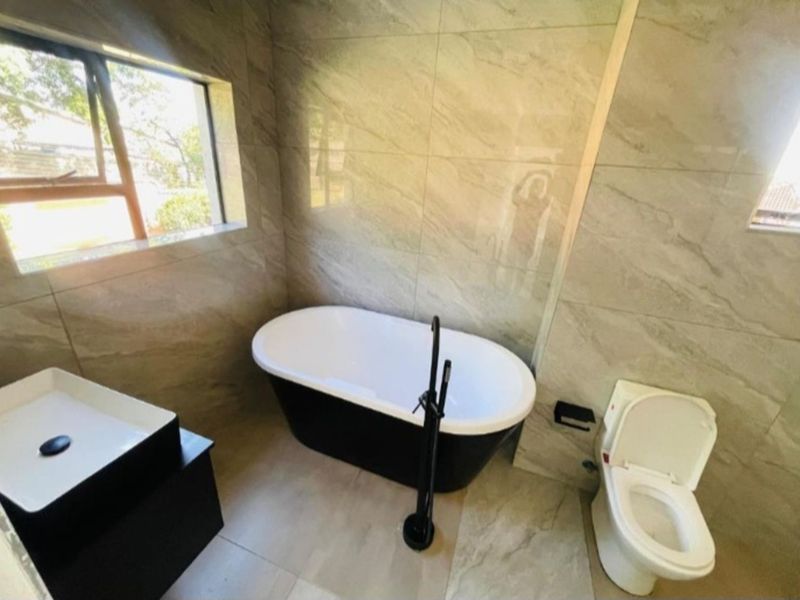 House For Sale in Meredale - Photo 9