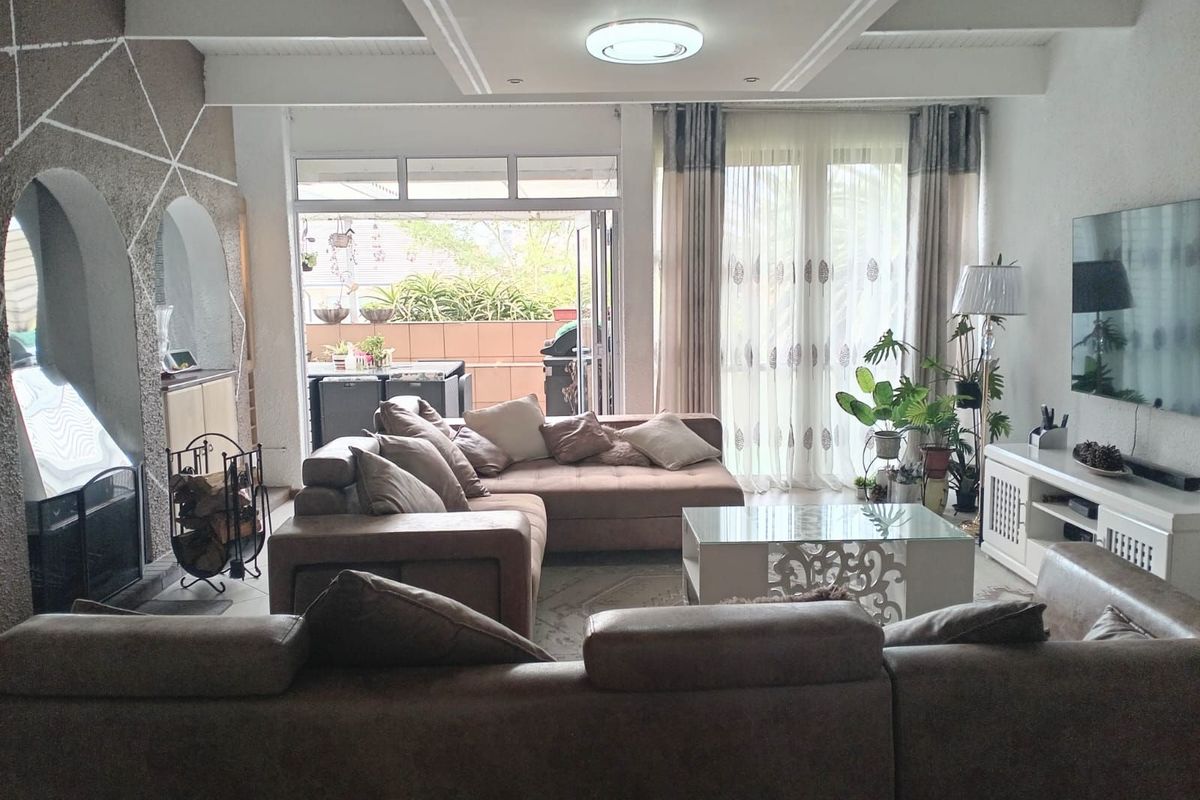 Apartment For Sale in Blackheath - Photo 4