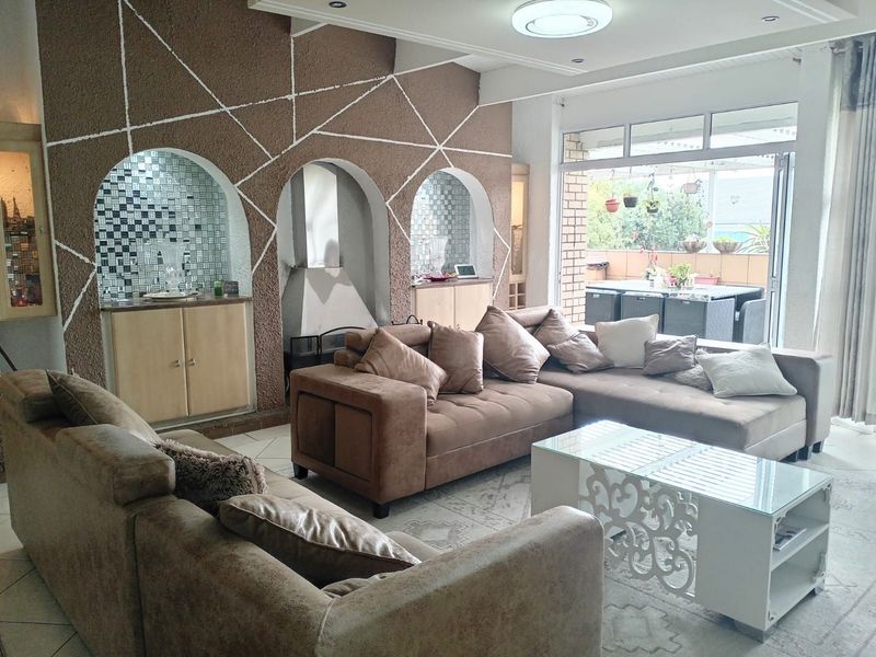 Apartment For Sale in Blackheath - Photo 5