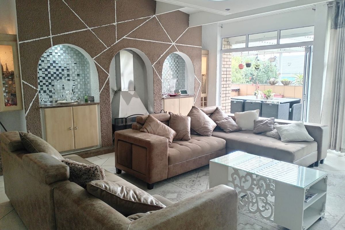 Apartment For Sale in Blackheath - Photo 5